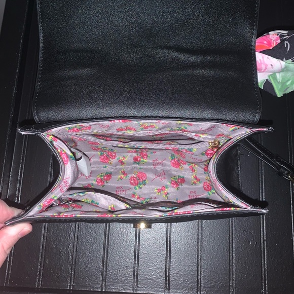 Betsey Johnson Crossbody/Handbag - Picture 4 of 5